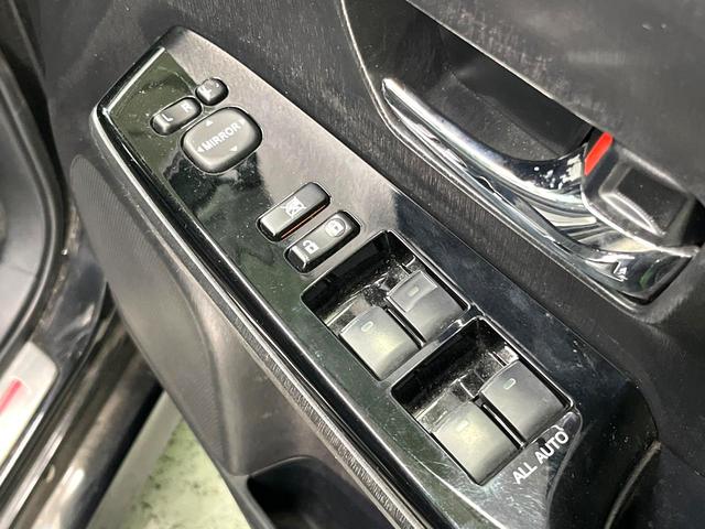 プリウスアルファ Ｓツーリングセレクション・Ｇ’ｓ　純正ＳＤナビ　バックカメラ　衝突被害軽減システム　ハーフレザーシート　スマートキー　ＬＥＤヘッド　ビルトインＥＴＣ　オートライト　オートエアコン　Ｂｌｕｅｔｏｏｔｈ　ＤＶＤ再生　フルセグ（25枚目）