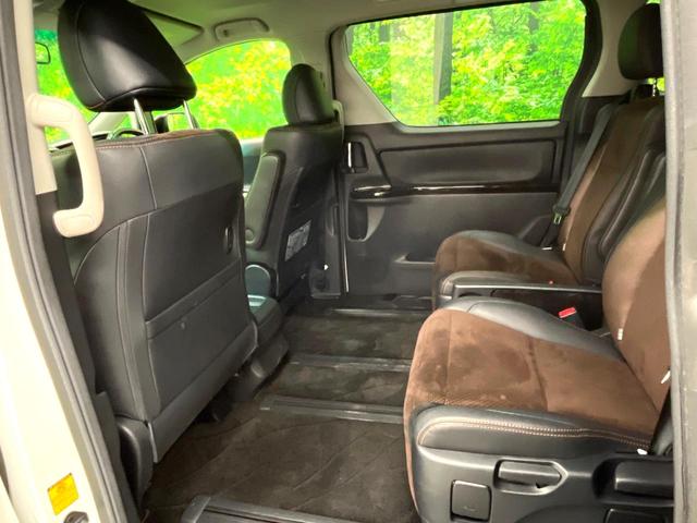 アルファード ２４０Ｓ　タイプゴールド　両側電動ドア　ＳＤナビ　後席モニター　バックカメラ　電動リアゲート　ハーフレザーシート　コーナーセンサー　スマートキー　ＨＩＤヘッド　ビルトインＥＴＣ　クルコン　純正１８インチアルミ　オートライト（34枚目）