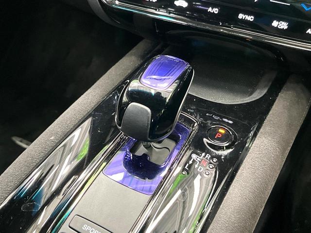 ヴェゼル ハイブリッドRS・ホンダセンシング 純正SDナビ バックカメラ 衝突被害軽減システム レーダークルーズ ハーフレザーシート コーナーセンサー スマートキー LEDヘッド ビルトインETC 純正18インチアルミ 車線逸脱警報(25枚目)