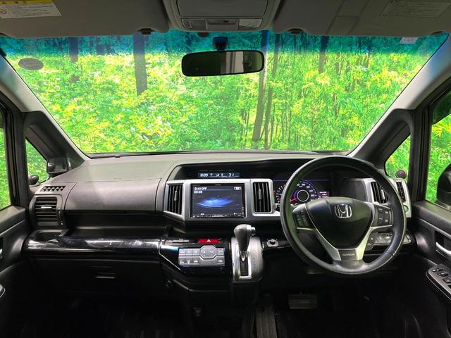 ステップワゴンスパーダ Ｚ　クールスピリット　両側電動ドア　ＳＤナビ　後席モニター　ハーフレザーシート　スマートキー　ＨＩＤヘッド　ＥＴＣ　クルコン　純正１７インチアルミ　オートライト　デュアルエアコン　Ｂｌｕｅｔｏｏｔｈ　ＣＤ　ＤＶＤ再生（2枚目）