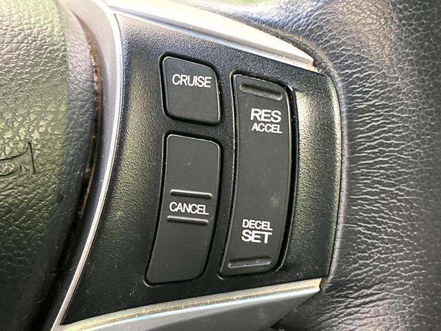 ステップワゴンスパーダ Ｚ　クールスピリット　両側電動ドア　ＳＤナビ　後席モニター　ハーフレザーシート　スマートキー　ＨＩＤヘッド　ＥＴＣ　クルコン　純正１７インチアルミ　オートライト　デュアルエアコン　Ｂｌｕｅｔｏｏｔｈ　ＣＤ　ＤＶＤ再生（6枚目）