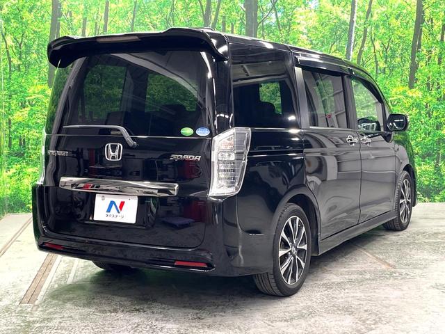 ステップワゴンスパーダ Ｚ　クールスピリット　両側電動ドア　ＳＤナビ　後席モニター　ハーフレザーシート　スマートキー　ＨＩＤヘッド　ＥＴＣ　クルコン　純正１７インチアルミ　オートライト　デュアルエアコン　Ｂｌｕｅｔｏｏｔｈ　ＣＤ　ＤＶＤ再生（17枚目）