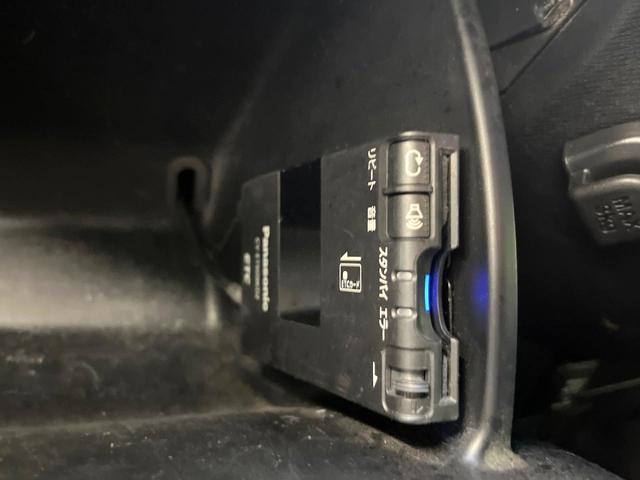 ステップワゴンスパーダ Ｚ　クールスピリット　両側電動ドア　ＳＤナビ　後席モニター　ハーフレザーシート　スマートキー　ＨＩＤヘッド　ＥＴＣ　クルコン　純正１７インチアルミ　オートライト　デュアルエアコン　Ｂｌｕｅｔｏｏｔｈ　ＣＤ　ＤＶＤ再生（28枚目）