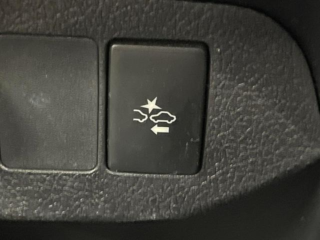 �y�g���^�Z�[�t�e�B�Z���X�z���s���ɑO���̎ԗ�����F�����A�Փ˂������Ȏ��͌x��ƃu���[�L�ŏՓˉ���Ɣ�Q�y�����A�V�X�g�B�����S�Ƀh���C�u�����y���݂��������܂��B