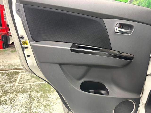 ワゴンＲ リミテッド　ＳＤナビ　シートヒーター　コーナーセンサー　スマートキー　ＨＩＤヘッド　純正１４インチアルミ　オートエアコン　ＣＤ　地デジ（38枚目）