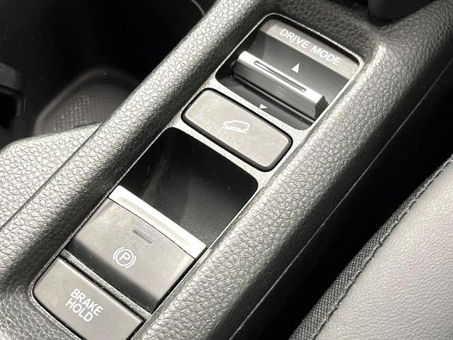 ヴェゼル ｅ：ＨＥＶ　Ｚ　ホンダコネクトディスプレイ　フルセグ　バックカメラ　ホンダセンシング　ブラインドスポットモニター　ＬＥＤヘッドライト　純正１８インチＡＷ　ハーフレザーシート　シートヒーター　パワーバックドア（42枚目）