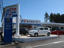 ズラッと並んだ展示車と大きな「N」の看板が目印です!