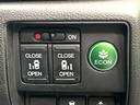 オデッセイ アブソルート・Ｘホンダセンシングアドバンスドパッケジ　両側電動ドア　後席モニター　全周囲カメラ　衝突被害軽減システム　レーダークルーズ　パワーシート　コーナーセンサー　ＬＥＤヘッド　ビルトインＥＴＣ　オートライト　オートエアコン　純正１８インチアルミ（5枚目）