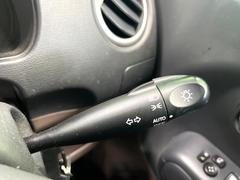 �ڥ����ȥ饤�ȡۼ�������뤵�˱����Ƽ�ư�ǥإåɥ饤�Ȥ��������������Ǥ��뵡ǽ�Ǥ����饤�Ȥ��դ�˺�졦�ä�˺��ʤɤ�̵���ʤꡢ��������ͼ�������Ԥ�¿����ȥ�ͥ��̲���������Ǥ��͢� 4