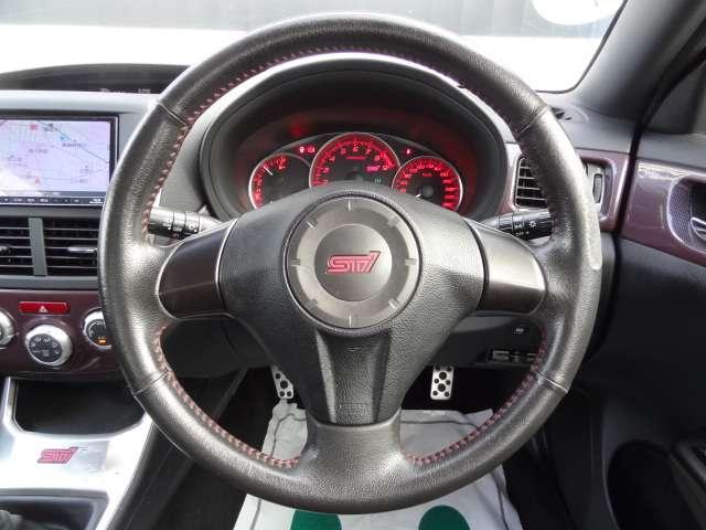 インプレッサ WRX STi 6速MT C型 タイベル交換済み リアスポイラー STIアルミホイール ブルーレイ視聴可社外ナビ TV Bluetooth ETC スマートキー ハーフレザーシート パワーシート オートエアコン(12枚目)