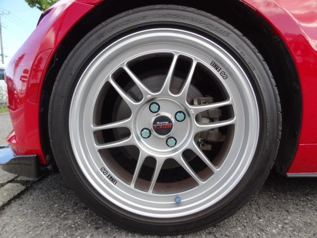 ロードスター ＮＲ－Ａ　６速ＭＴ　クラシックレッド全塗装　モータースポーツベースグレード　大容量ラジエーター　大径ブレーキ　ＨＫＳ　ＨＩＰＥＲＭＡＸ　ＩＶ　ＧＴ車高調　ＥＮＫＥＩ　ＲＰ－Ｆ１アルミ　社外マフラー　Ｄｅｆｉ（31枚目）