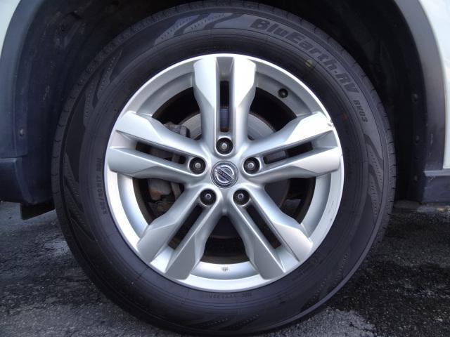 エクストレイル ２０ＧＴ　Ｓ　６速ＭＴ　後期最終型　２ＷＤ４ＷＤ切替　純正ナビ　ＴＶ　オートエアコン　オートライト　スマートキー　ＨＩＤヘッドライト　ルーフレール　純正アルミ　横滑り防止（30枚目）