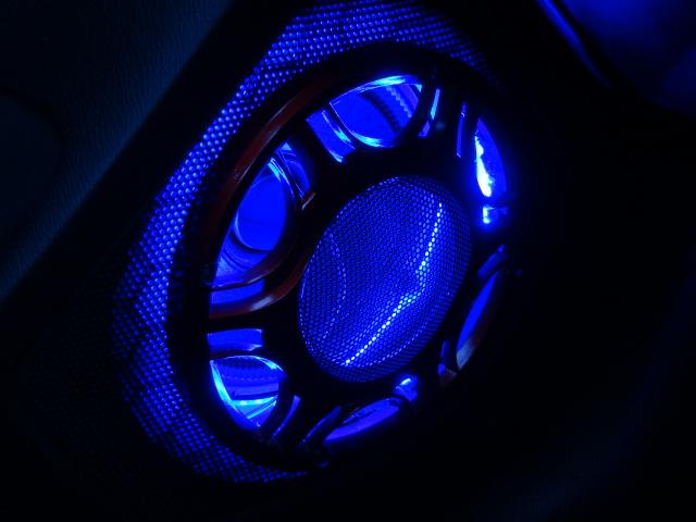 車内イルミ多数