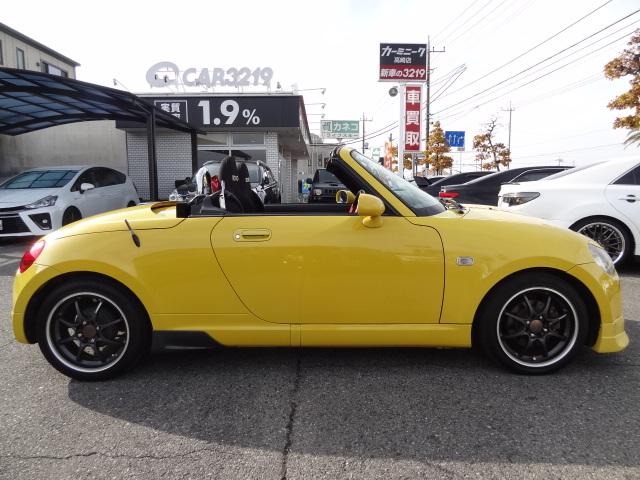 コペン ２ｎｄアニバーサリーエディション　５速ＭＴ　電動オープン動作確認済　エアロ　ＲＡＹＳアルミ　Ｄ－ＳＰＯＲＴマフラー　ＢＬＩＴＺ車高調　ＲＥＣＡＲＯ　シートヒーター　ＭＯＭＯステアリング　社外ナビ　バックカメラ　ＴＶ　Ｂｌｕｅｔｏｏｔｈ（7枚目）