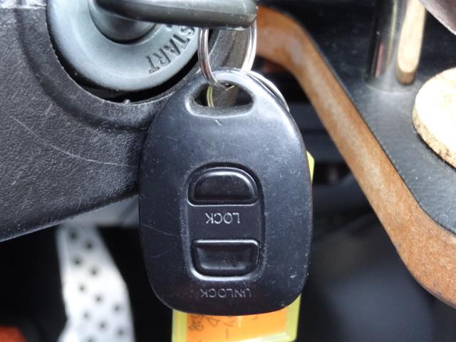 コペン ２ｎｄアニバーサリーエディション　５速ＭＴ　電動オープン動作確認済　エアロ　ＲＡＹＳアルミ　Ｄ－ＳＰＯＲＴマフラー　ＢＬＩＴＺ車高調　ＲＥＣＡＲＯ　シートヒーター　ＭＯＭＯステアリング　社外ナビ　バックカメラ　ＴＶ　Ｂｌｕｅｔｏｏｔｈ（26枚目）