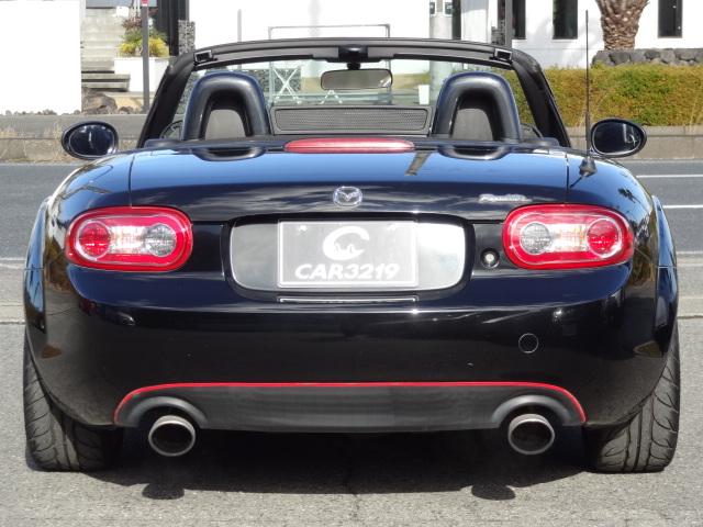 ロードスター ＲＳ　後期型　６速ＭＴ　ＡｕｔｏＥｘｅマフラー　ＡＤＶＡＮＲａｃｉｎｇアルミ　ＢＬＩＴＺ車高調　レザーシート　シートヒーター　ナビ　ＴＶ　Ｂｌｕｅｔｏｏｔｈ　ＥＴＣ　ステアリングリモコン　スマートキー（6枚目）