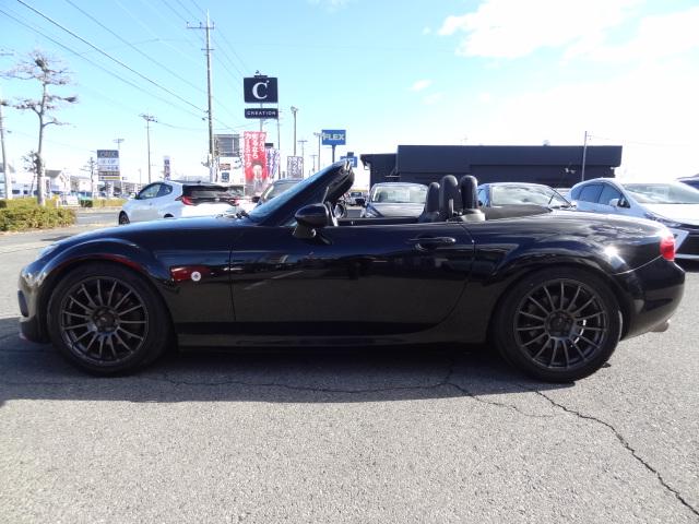 ロードスター ＲＳ　後期型　６速ＭＴ　ＡｕｔｏＥｘｅマフラー　ＡＤＶＡＮＲａｃｉｎｇアルミ　ＢＬＩＴＺ車高調　レザーシート　シートヒーター　ナビ　ＴＶ　Ｂｌｕｅｔｏｏｔｈ　ＥＴＣ　ステアリングリモコン　スマートキー（10枚目）