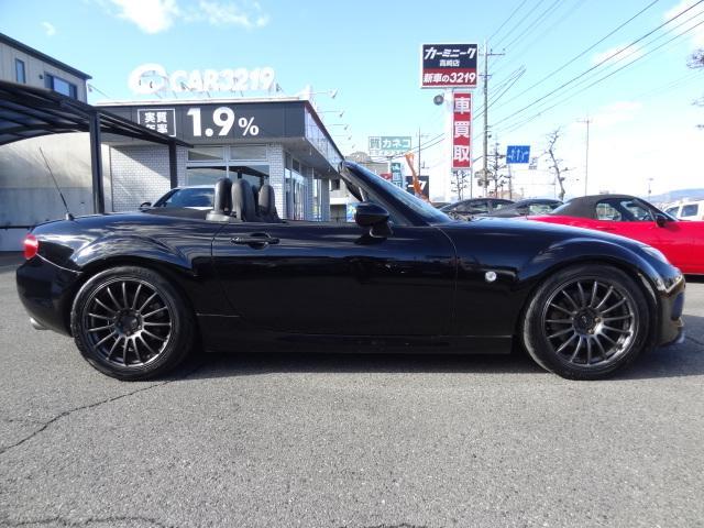 ロードスター ＲＳ　後期型　６速ＭＴ　ＡｕｔｏＥｘｅマフラー　ＡＤＶＡＮＲａｃｉｎｇアルミ　ＢＬＩＴＺ車高調　レザーシート　シートヒーター　ナビ　ＴＶ　Ｂｌｕｅｔｏｏｔｈ　ＥＴＣ　ステアリングリモコン　スマートキー（11枚目）