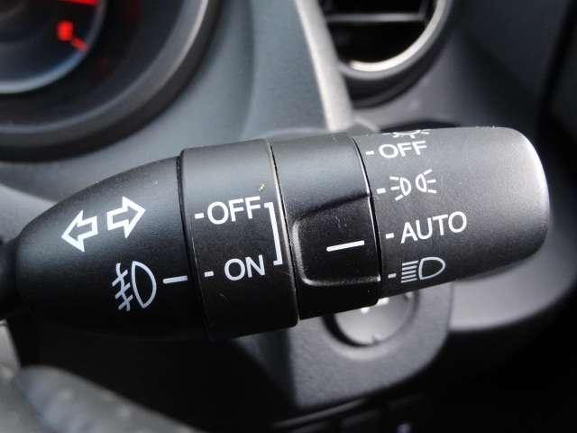 フィット ＲＳ　後期型　６速ＭＴ　ワンオーナー　社外アルミ　シートカバー　ＣＤオーディオ　ＥＴＣ　オートエアコン　オートライト　キーレス　ＨＩＤヘッドライト　フォグランプ（21枚目）