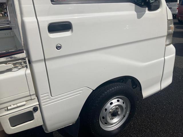 ハイゼットトラック エアコン・パワステ　スペシャル　４ＷＤ　ＭＴ　エアコン　パワーステアリング　取説記録簿　スペアキー　走行１２．０００ｋｍ（28枚目）