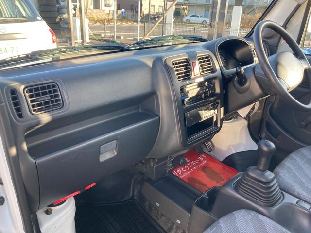 キャリイトラック ＫＣエアコン・パワステ　４ＷＤ　ＭＴ　エアコン　パワーステアリング　走行２１．０００ｋｍ（10枚目）