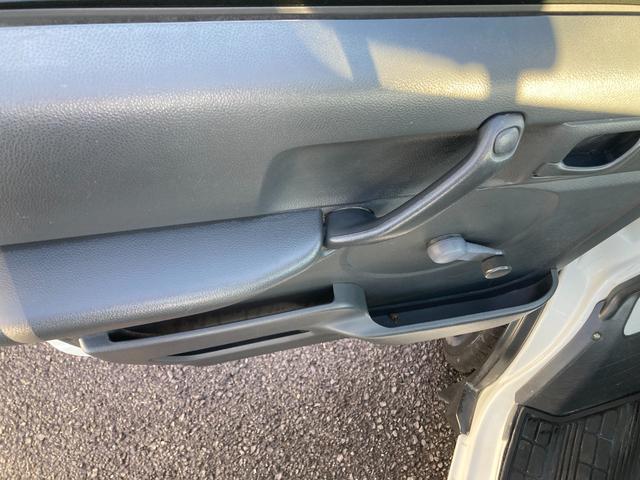 キャリイトラック ＫＣエアコン・パワステ　４ＷＤ　ＭＴ　エアコン　パワーステアリング　走行２１．０００ｋｍ（29枚目）