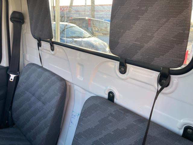 キャリイトラック ＫＣエアコン・パワステ　４ＷＤ　ＭＴ　エアコン　パワーステアリング　走行２１．０００ｋｍ（32枚目）