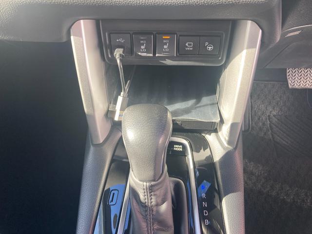 カローラクロス ハイブリッド　Ｚ　ドライブレコーダー　全周囲カメラ　オートクルーズコントロール　レーンアシスト　パワーシート　パークアシスト　衝突被害軽減システム　サンルーフ　ターボ　ナビ　ＴＶ　オートマチックハイビーム（9枚目）