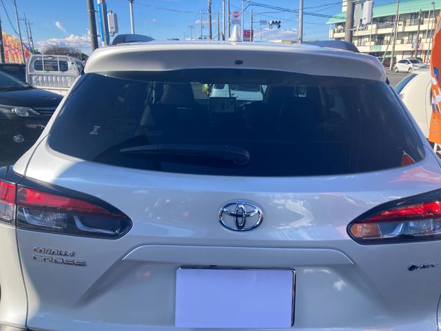 カローラクロス ハイブリッド　Ｚ　ドライブレコーダー　全周囲カメラ　オートクルーズコントロール　レーンアシスト　パワーシート　パークアシスト　衝突被害軽減システム　サンルーフ　ターボ　ナビ　ＴＶ　オートマチックハイビーム（16枚目）