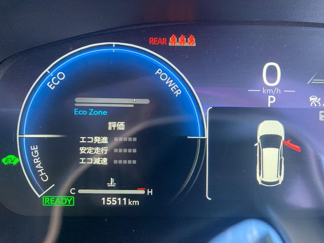 カローラクロス ハイブリッド　Ｚ　ドライブレコーダー　全周囲カメラ　オートクルーズコントロール　レーンアシスト　パワーシート　パークアシスト　衝突被害軽減システム　サンルーフ　ターボ　ナビ　ＴＶ　オートマチックハイビーム（19枚目）