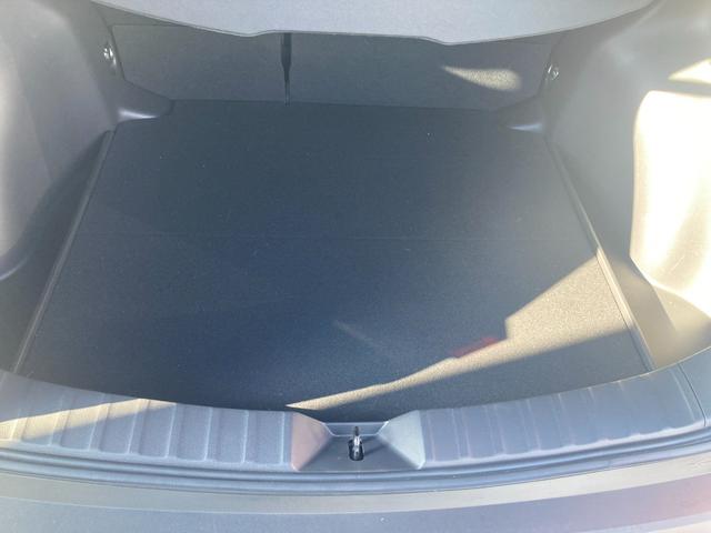 カローラクロス ハイブリッド　Ｚ　ドライブレコーダー　全周囲カメラ　オートクルーズコントロール　レーンアシスト　パワーシート　パークアシスト　衝突被害軽減システム　サンルーフ　ターボ　ナビ　ＴＶ　オートマチックハイビーム（20枚目）