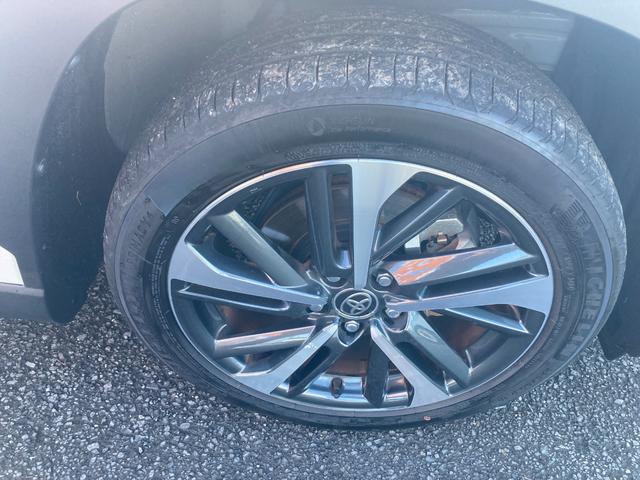 カローラクロス ハイブリッド　Ｚ　ドライブレコーダー　全周囲カメラ　オートクルーズコントロール　レーンアシスト　パワーシート　パークアシスト　衝突被害軽減システム　サンルーフ　ターボ　ナビ　ＴＶ　オートマチックハイビーム（21枚目）