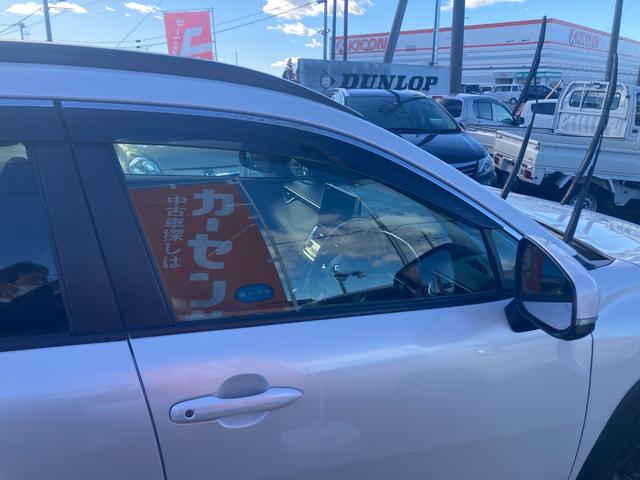 カローラクロス ハイブリッド　Ｚ　ドライブレコーダー　全周囲カメラ　オートクルーズコントロール　レーンアシスト　パワーシート　パークアシスト　衝突被害軽減システム　サンルーフ　ターボ　ナビ　ＴＶ　オートマチックハイビーム（25枚目）