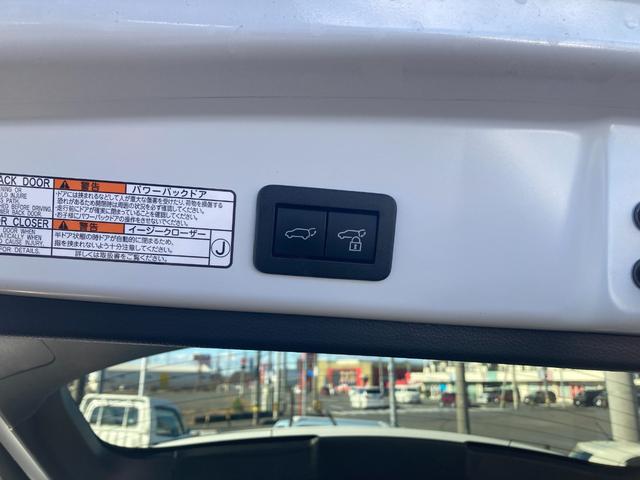 カローラクロス ハイブリッド　Ｚ　ドライブレコーダー　全周囲カメラ　オートクルーズコントロール　レーンアシスト　パワーシート　パークアシスト　衝突被害軽減システム　サンルーフ　ターボ　ナビ　ＴＶ　オートマチックハイビーム（37枚目）