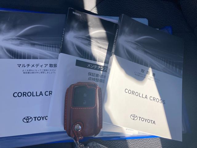 カローラクロス ハイブリッド　Ｚ　ドライブレコーダー　全周囲カメラ　オートクルーズコントロール　レーンアシスト　パワーシート　パークアシスト　衝突被害軽減システム　サンルーフ　ターボ　ナビ　ＴＶ　オートマチックハイビーム（56枚目）