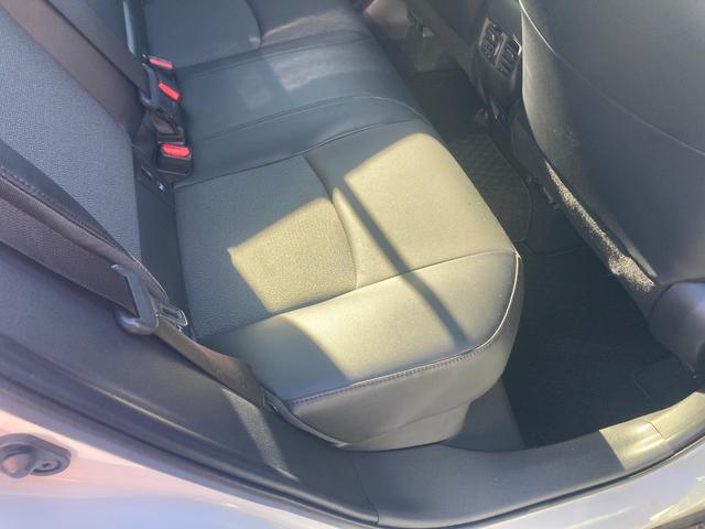 カローラクロス ハイブリッド　Ｚ　ドライブレコーダー　全周囲カメラ　オートクルーズコントロール　レーンアシスト　パワーシート　パークアシスト　衝突被害軽減システム　サンルーフ　ターボ　ナビ　ＴＶ　オートマチックハイビーム（71枚目）