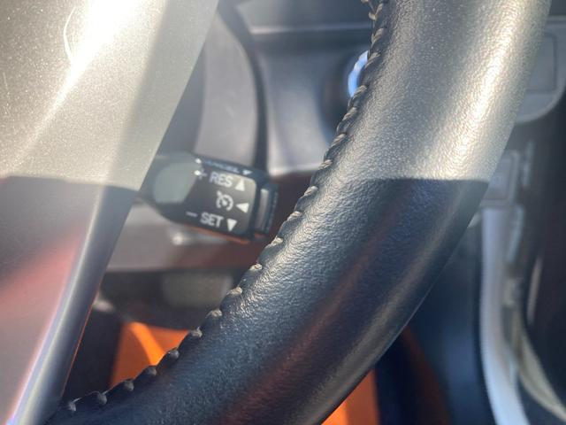 アクア Ｇ　ナビ　ＴＶ　オートクルーズコントロール　レーンアシスト　衝突被害軽減システム　オートマチックハイビーム　スマートキー　アイドリングストップ　電動格納ミラー　シートヒーター　ＣＶＴ　衝突安全ボディ（7枚目）