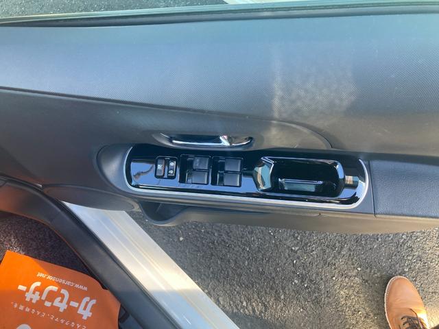 アクア Ｇ　ナビ　ＴＶ　オートクルーズコントロール　レーンアシスト　衝突被害軽減システム　オートマチックハイビーム　スマートキー　アイドリングストップ　電動格納ミラー　シートヒーター　ＣＶＴ　衝突安全ボディ（12枚目）