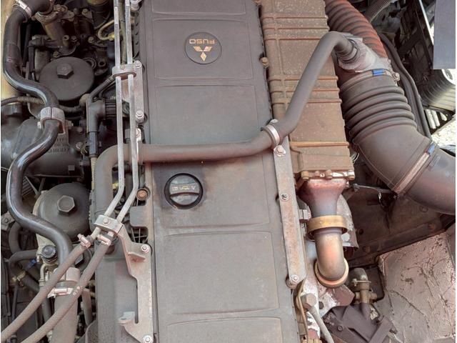 スーパーグレート 　Ｈ２８年式　三菱ふそう　冷蔵冷凍車低温－３５度設定　サブエンジン　格納ＰＧ　７ＭＴ　ベッド付き総輪エアサス　ジョロダー２対　ラッシング２段　３５０馬力（40枚目）