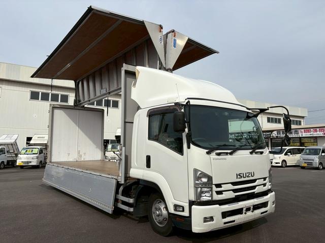 フォワード 　アルミウイング　２．３トン積載　後輪エアサス　格納ＰＧ　ワイド　６２００ボディ　ベッド付　ラッシング２段　ＰＳ　ＰＷ　集中ロック　電格ミラー　バックカメラＥＴＣ　ドラレコ　ＡＢＳ　エアバック　キーレス（7枚目）