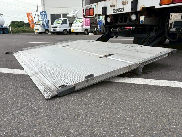 フォワード 　アルミウイング　２．３トン積載　後輪エアサス　格納ＰＧ　ワイド　６２００ボディ　ベッド付　ラッシング２段　ＰＳ　ＰＷ　集中ロック　電格ミラー　バックカメラＥＴＣ　ドラレコ　ＡＢＳ　エアバック　キーレス（25枚目）