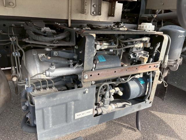 フォワード 　アルミウイング　２．３トン積載　後輪エアサス　格納ＰＧ　ワイド　６２００ボディ　ベッド付　ラッシング２段　ＰＳ　ＰＷ　集中ロック　電格ミラー　バックカメラＥＴＣ　ドラレコ　ＡＢＳ　エアバック　キーレス（40枚目）