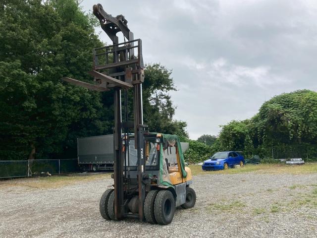 日本 TCM フォークリフト 荷重2900kg MT 揚高3.5m TCM、フォークリフト、FD35CB、ディーゼルエンジン、MT、4,998時間、最大荷重2900kg、最大揚高3500mm、PIP、ハイマスト(7枚目)
