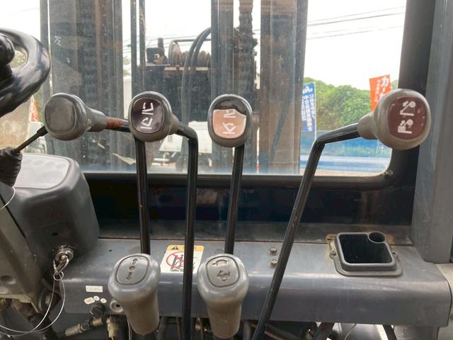 日本 TCM フォークリフト 荷重2900kg MT 揚高3.5m TCM、フォークリフト、FD35CB、ディーゼルエンジン、MT、4,998時間、最大荷重2900kg、最大揚高3500mm、PIP、ハイマスト(35枚目)