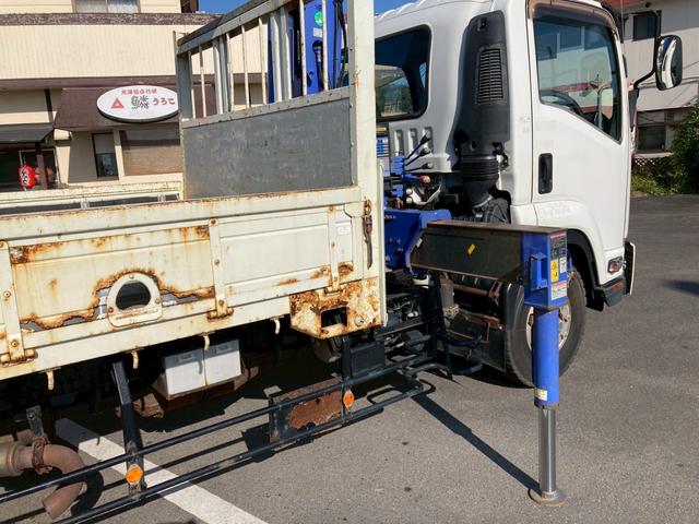 フォワード クレーン4段ラジコンフックイン2.93トン吊2.7トン積載 4段クレーン5400ボディ標準幅2.7トン積載ラジコンフックイン4HK1タダノZE304HR2.93トン吊ユニック電格ミラー集中ロック8トン限定免許アウトリガリーフMT6マニュアル4トン中型トラック(30枚目)