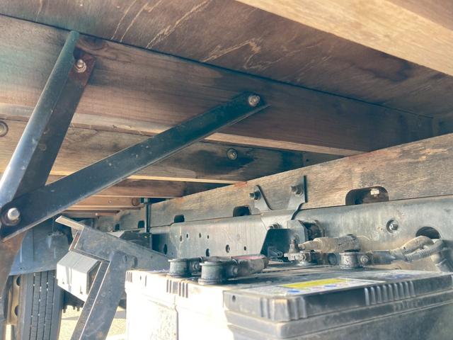 ヒノレンジャー クレーン４段ラジコン古河ユニック５６００ボディ標準幅４トン　４段クレーン中型トラック４トン２．９３トン吊ラジコン２．７５トン積載古河ユニック５６００ボディ標準幅ＵＲＵ３４４ＮアウトリガＪ０５Ｄ電格ミラーＥＴＣ８トン限定免許マニュアルＭＴ６リーフサスペンション（38枚目）