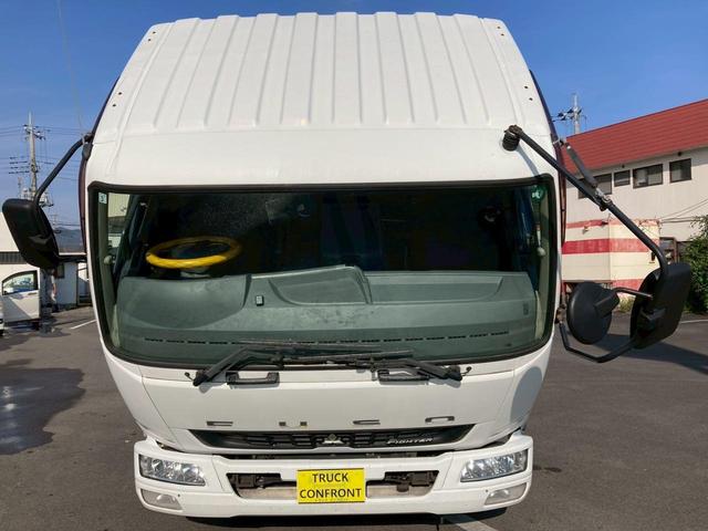 ファイター 冷蔵冷凍バン２．４５トン積載リアエアサス－３０℃格納ゲート　冷凍冷蔵４トン中型トラック８トン限定免許６Ｍ６０マニュアル２．４５トン積載６２００ワイド低温左サイド扉格納ＰＧ後輪エアサス坂道補助ベッドラッシング２段集中ロック電格ミラーバックモニターＥＴＣフルハーフ（6枚目）
