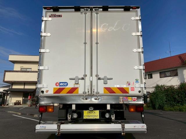 ファイター 冷蔵冷凍バン２．４５トン積載リアエアサス－３０℃格納ゲート　冷凍冷蔵４トン中型トラック８トン限定免許６Ｍ６０マニュアル２．４５トン積載６２００ワイド低温左サイド扉格納ＰＧ後輪エアサス坂道補助ベッドラッシング２段集中ロック電格ミラーバックモニターＥＴＣフルハーフ（13枚目）