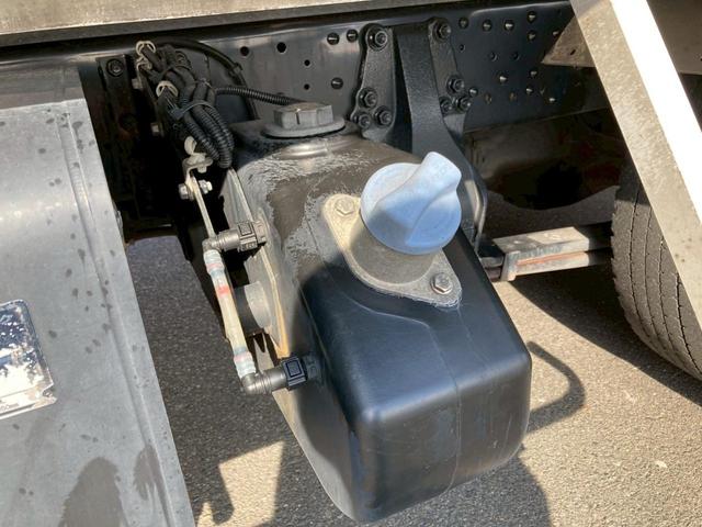 ファイター 冷蔵冷凍バン２．４５トン積載リアエアサス－３０℃格納ゲート　冷凍冷蔵４トン中型トラック８トン限定免許６Ｍ６０マニュアル２．４５トン積載６２００ワイド低温左サイド扉格納ＰＧ後輪エアサス坂道補助ベッドラッシング２段集中ロック電格ミラーバックモニターＥＴＣフルハーフ（37枚目）