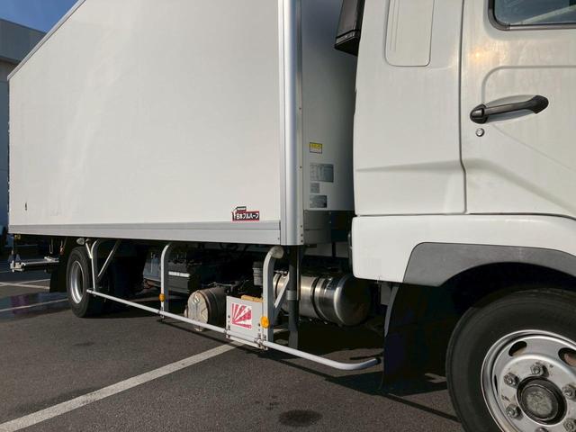 ファイター 冷蔵冷凍バン２．４５トン積載リアエアサス－３０℃格納ゲート　冷凍冷蔵４トン中型トラック８トン限定免許６Ｍ６０マニュアル２．４５トン積載６２００ワイド低温左サイド扉格納ＰＧ後輪エアサス坂道補助ベッドラッシング２段集中ロック電格ミラーバックモニターＥＴＣフルハーフ（42枚目）